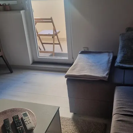 Lola ベオグラード